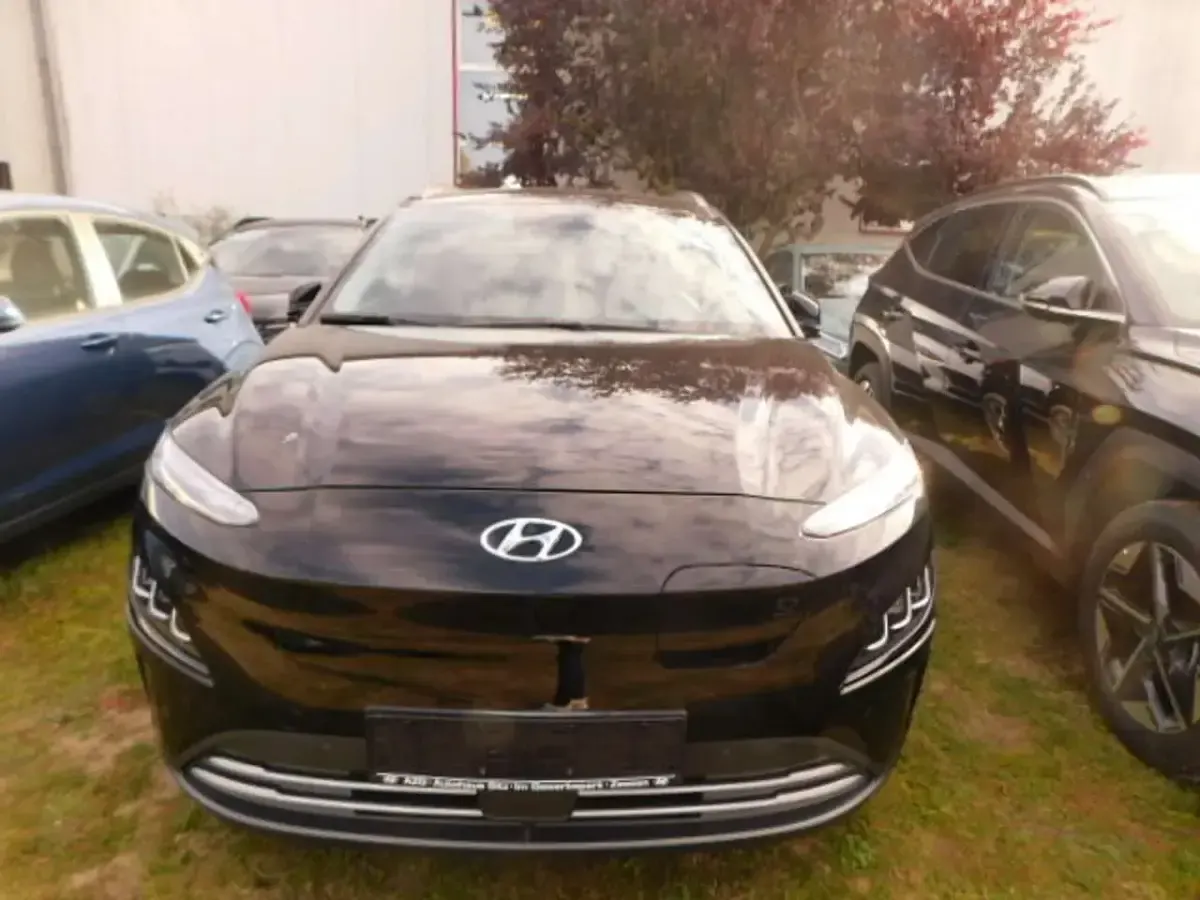 Gebraucht Hyundai Kona Advantage 100 kW (136 PS) 2023 Schwarz SUV