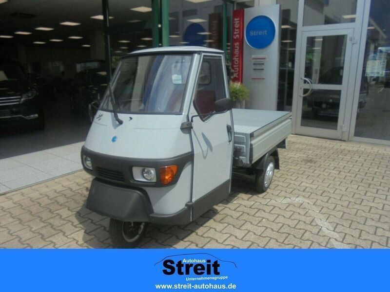 Grau Neu 2024 Piaggio APE Kleinwagen | 7.990 € - Bild 1/4