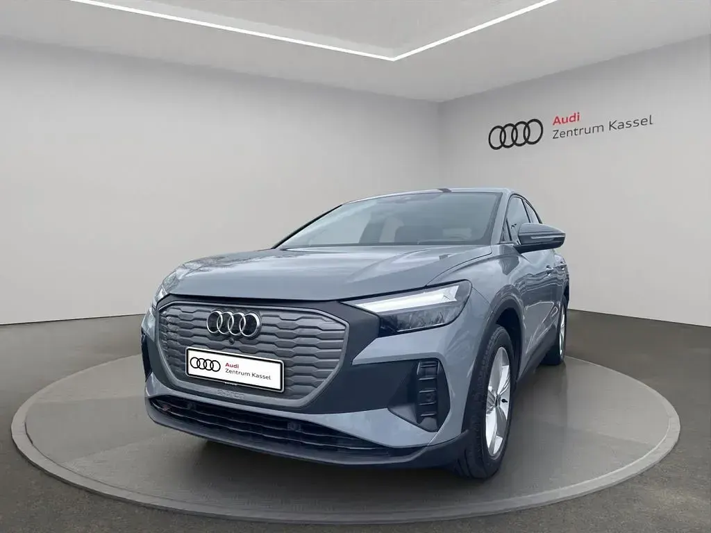 Second-hand Audi Q4 e-tron 150 kW (204 CP) 2022 Gri SUV