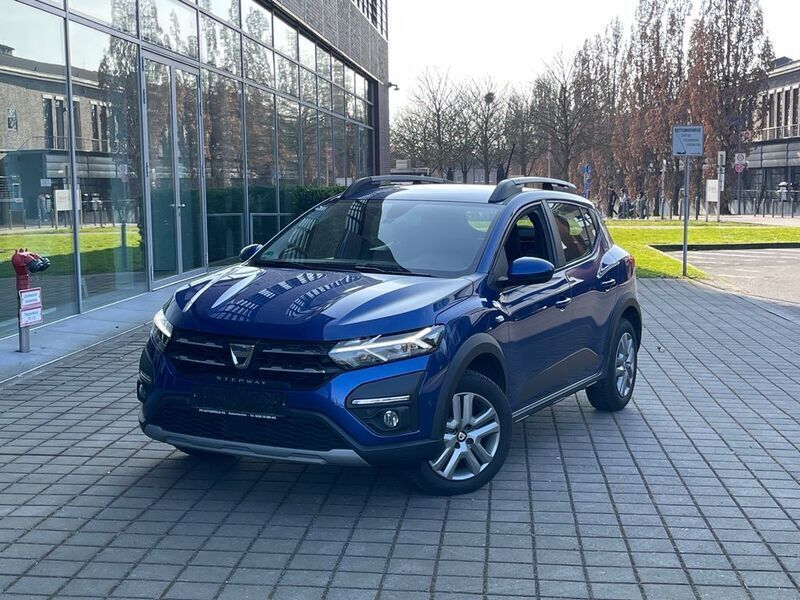 Blau Gebraucht 2021 Dacia Sandero Comfort Kleinwagen | 12.400 € (Guter Preis) - Bild 1/4
