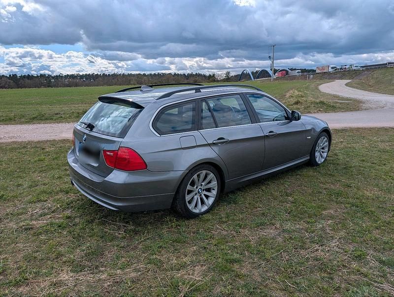 Gebraucht BMW 330 245 PS (180 kW) 2009 Kombi