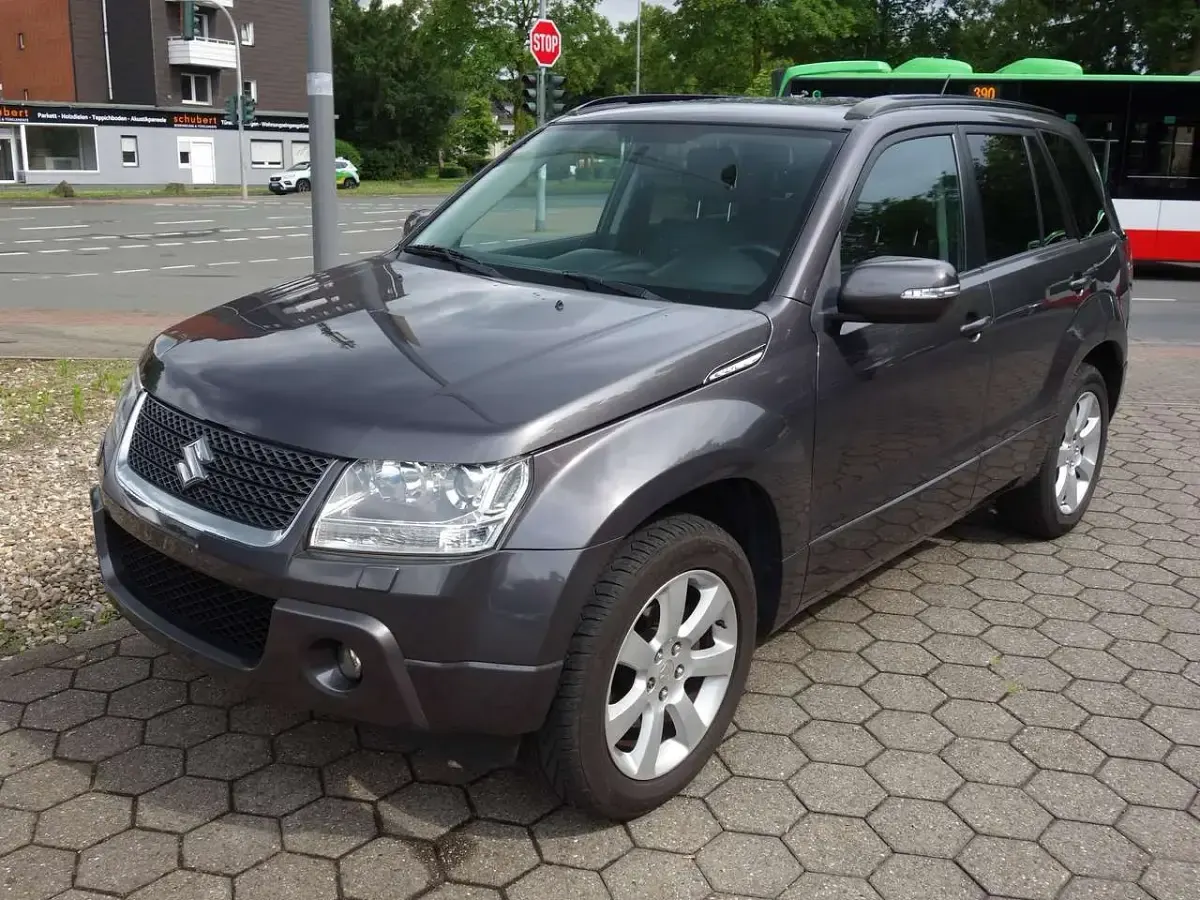 Gebraucht Suzuki Grand Vitara Comfort 169 PS (124 kW) 2010 Grau SUV