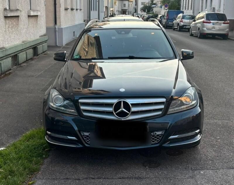 Schwarz Gebraucht 2013 Mercedes C220 Kombi | 9.490 € (Fairer Preis) - Bild 1/4
