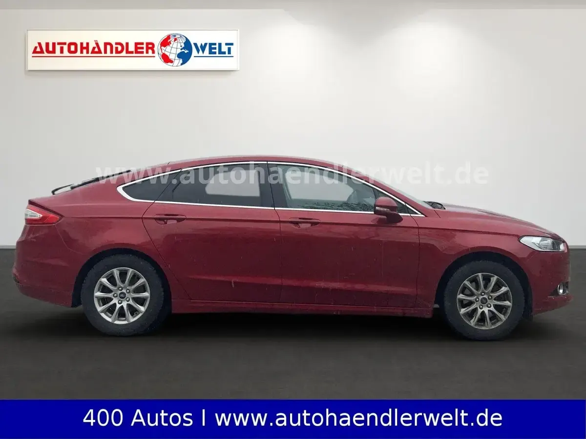 Używany Ford Mondeo Titanium 165 KM (121 kW) 2019 Czerwony Sedan/Limuzyna