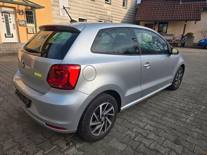 Gebraucht VW Polo Sound 90 PS (66 kW) 2017 Silber Kleinwagen