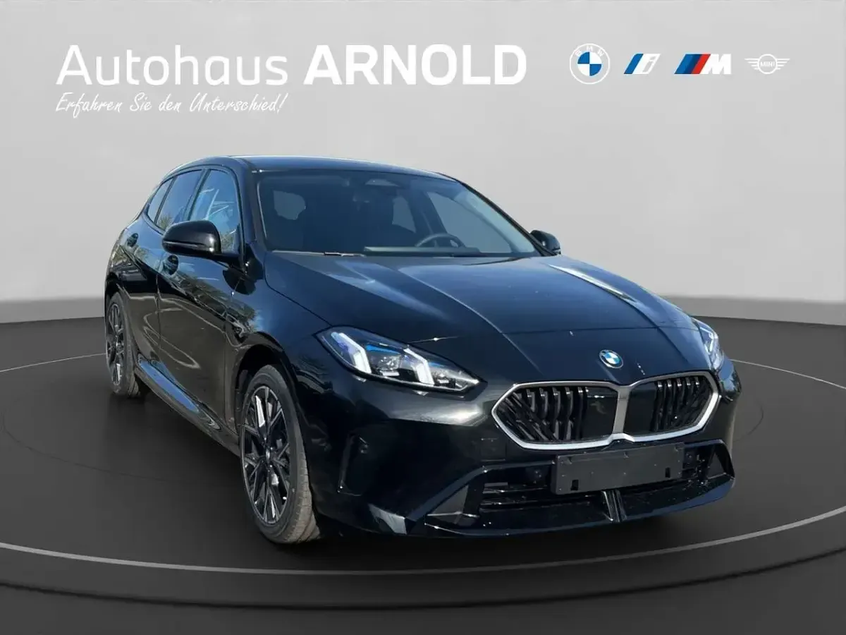 Neu BMW 120 M Sport 170 PS (125 kW) 2026 Black sapphire Kleinwagen