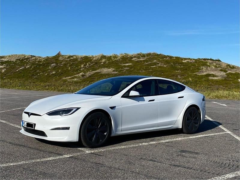 Used Tesla Model S Plaid 759 kW (1033 HP) 2023 White Hatchback