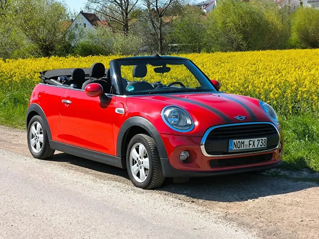 Second-hand Mini One Cabriolet 102 CP (75 kW) 2017 Negru Cabrio