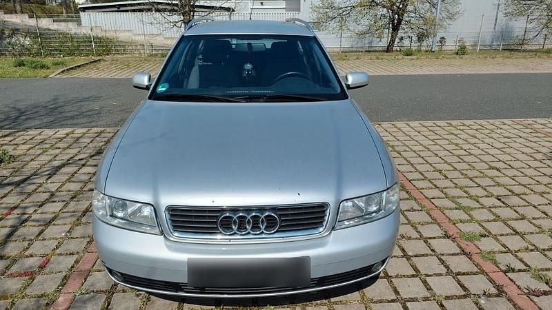 Second-hand Audi A4 101 CP (74 kW) 2000 Argintiu Break