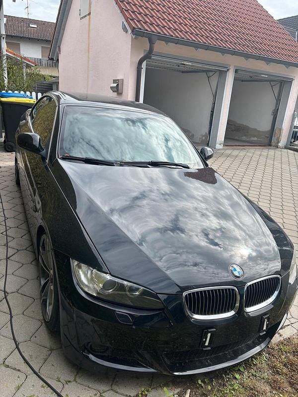 Gebraucht BMW 330 Cabriolet 285 PS (209 kW) 2009 Schwarz Cabrio