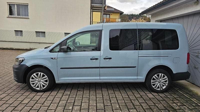 Gebraucht VW Caddy Maxi Trendline 102 PS (75 kW) 2020 Blau Van / Kleinbus
