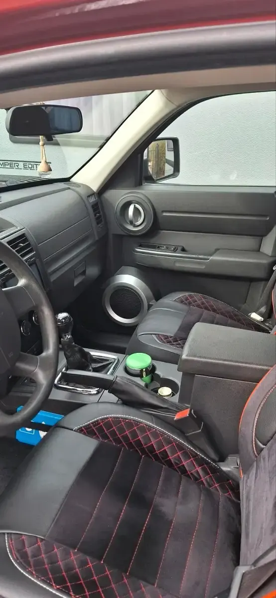 Gebraucht Dodge Nitro SE 177 PS (130 kW) 2010 Rot SUV
