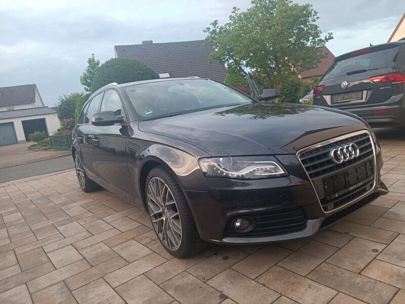 Lavagrau perleffekt Gebraucht 2010 Audi A4 Attraction Kombi | 5.750 € (Superpreis) - Bild 1/4