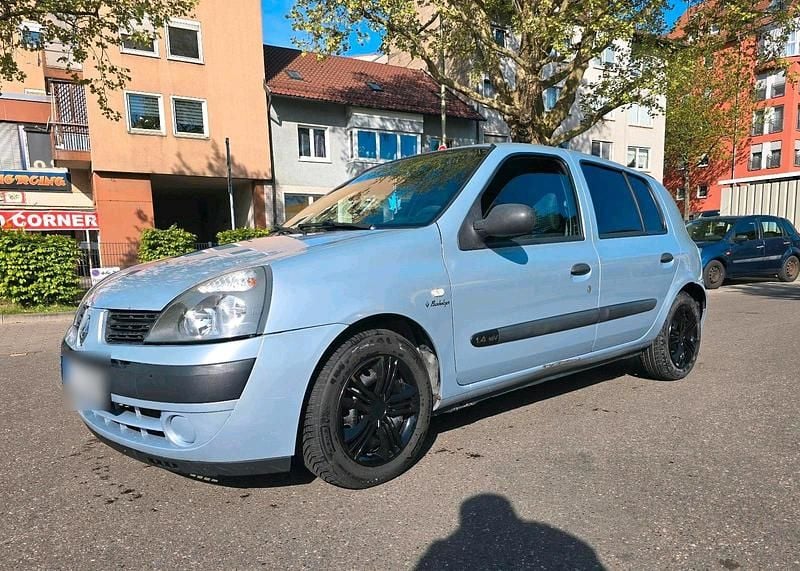 Gebraucht Renault Clio II Dynamique 98 PS (72 kW) 2004 Blau Kleinwagen