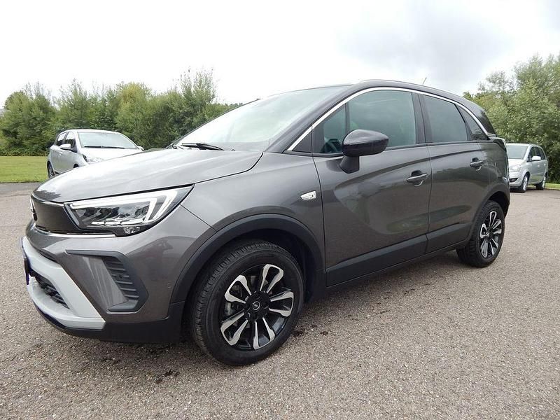 Grau Gebraucht 2024 Opel Crossland SUV | 23.890 € (Etwas zu teuer) - Bild 1/4