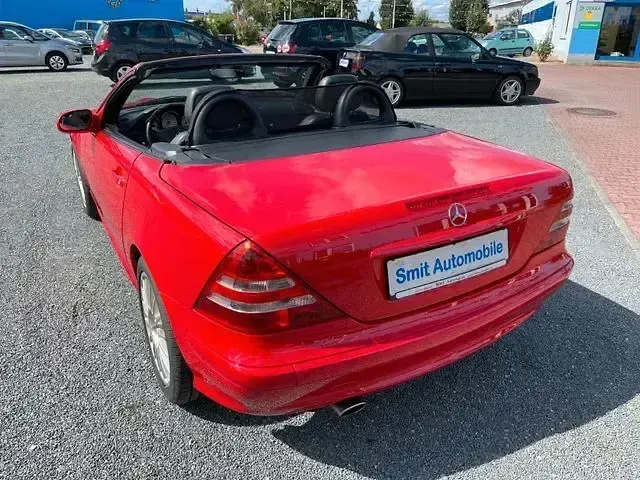 Second-hand Mercedes SLK200 163 CP (119 kW) 2000 Roșu Cabrio