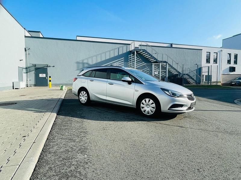 Gebraucht Opel Astra Edition 136 PS (100 kW) 2019 Silber Kombi