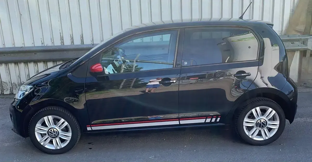 Gebraucht VW up! Beats 60 PS (44 kW) 2018 Schwarz Kleinwagen