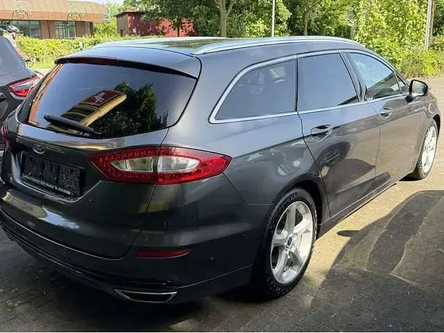Gebraucht Ford Mondeo Titanium 179 PS (131 kW) 2016 Magneticgrau (metallic) Kombi
