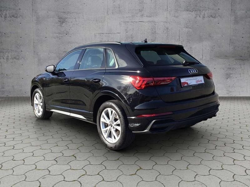 Gebraucht Audi Q3 S-Line 190 PS (139 kW) 2022 Mythosschwarz metallic SUV