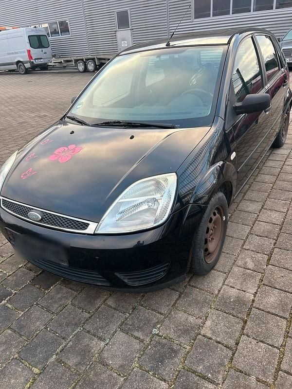 Schwarz Gebraucht 2004 Ford Fiesta Kleinwagen | 750 € (Guter Preis) - Bild 1/4