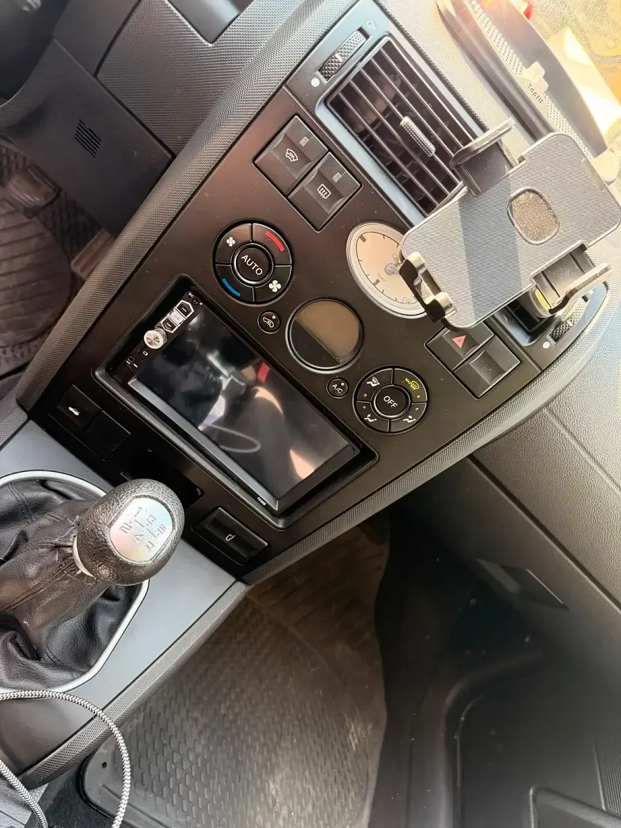 Gebraucht Ford Mondeo 125 PS (91 kW) 2003 Silber Kombi