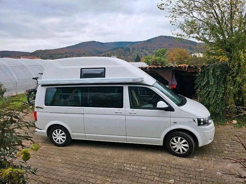 Używany VW Caravelle 140 KM (102 kW) 2011 Biały Van