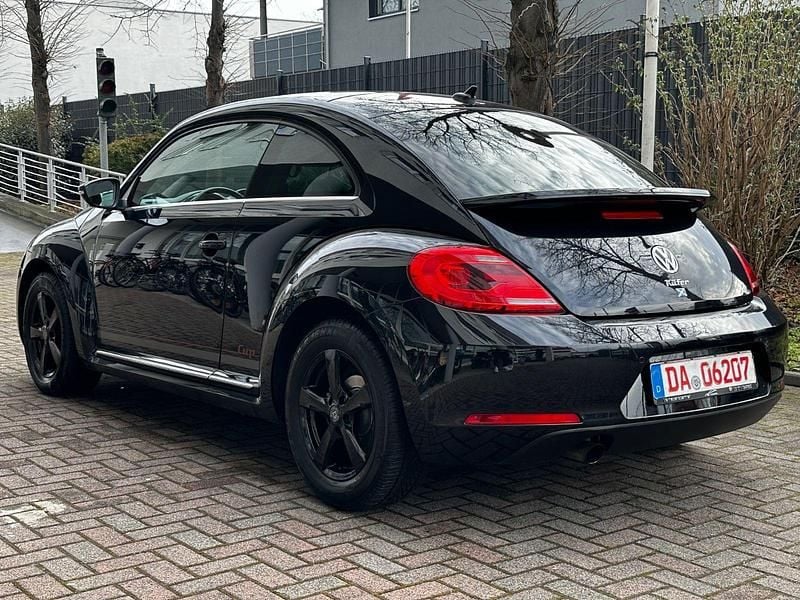 Gebraucht VW Beetle Cup 105 PS (77 kW) 2014 Schwarz Kleinwagen