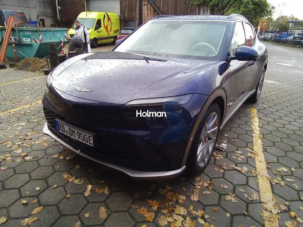 Second-hand Genesis GV60 Sport 233 kW (318 CP) 2022 Albastru SUV