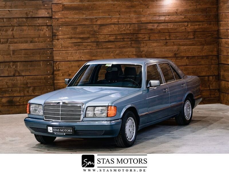 Diamantblau metallic Gebraucht 1989 Mercedes 300 SE Limousine | 24.990 € - Bild 1/4