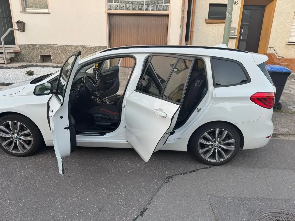 Gebraucht BMW 220 Gran Tourer 190 PS (139 kW) 2017 Weiß Van / Kleinbus
