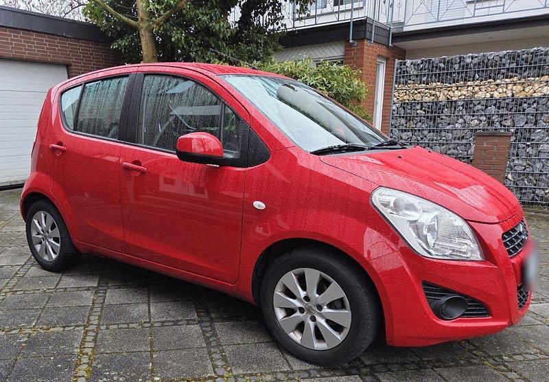 Gebraucht Suzuki Splash Club 94 PS (69 kW) 2014 Rot Kleinwagen