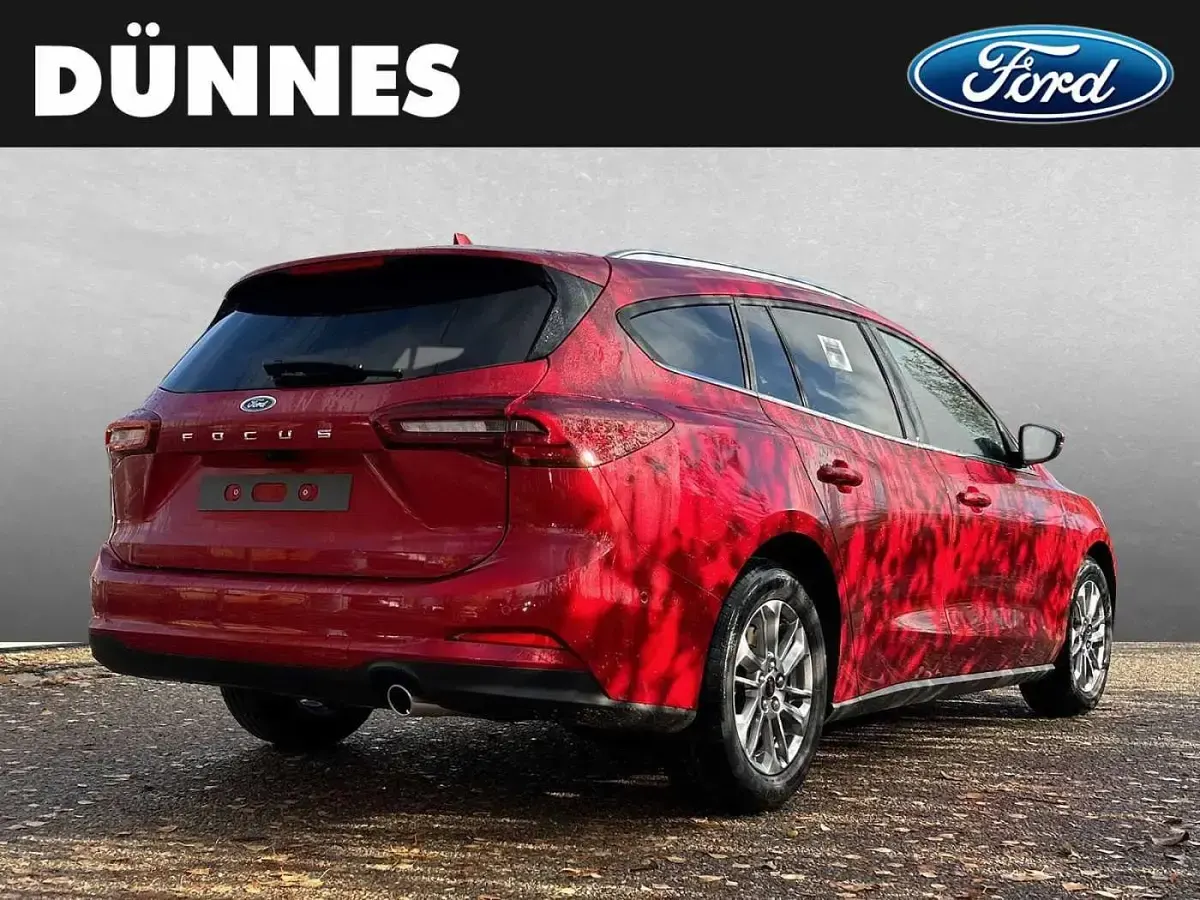 Nouă Ford Focus Titanium 155 CP (114 kW) 2025 Roșu Break