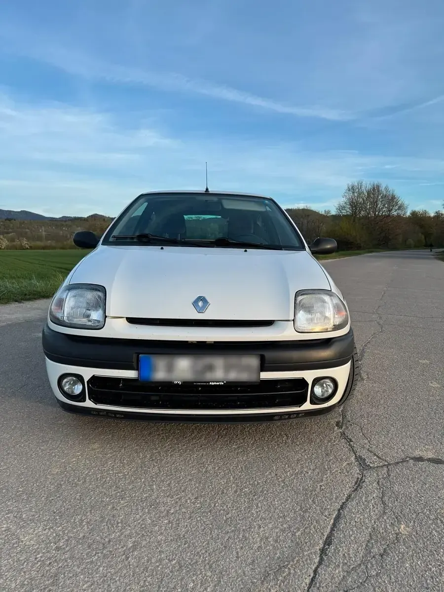 Gebraucht Renault Clio 75 PS (55 kW) 2000 Weiß Kleinwagen