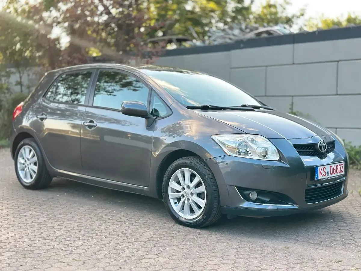 Gebraucht Toyota Auris Executive 124 PS (91 kW) 2007 Grau Kleinwagen