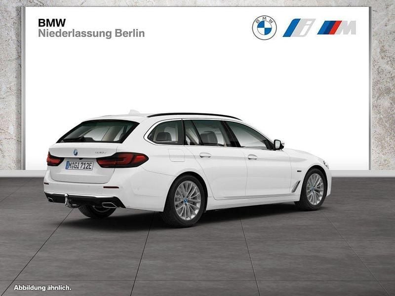 Gebraucht BMW 530e 292 PS (214 kW) 2022 Weiß Kombi