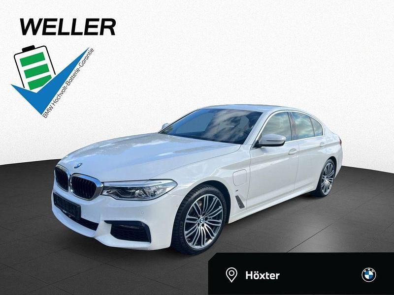 Alpinweiss iii (weiß) Gebraucht 2020 BMW 530e Shadowline Limousine | 28.900 € (Fairer Preis) - Bild 1/4