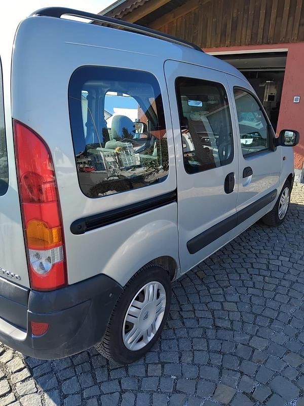 Gebraucht Renault Kangoo 85 PS (62 kW) 2005 Silber Van / Kleinbus
