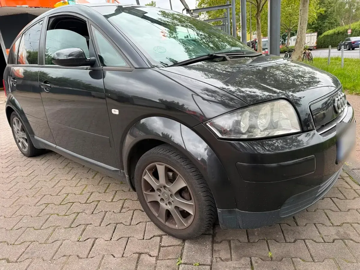 Gebraucht Audi A2 75 PS (55 kW) 2001 Schwarz Kleinwagen