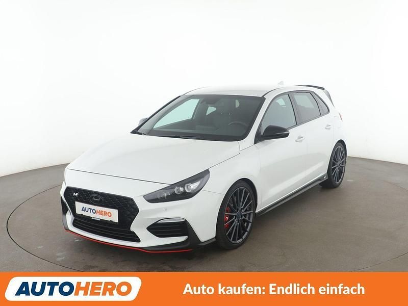 Weiß Gebraucht 2019 Hyundai i30 N Performance Limousine | 20.000 € (Guter Preis) - Bild 1/3