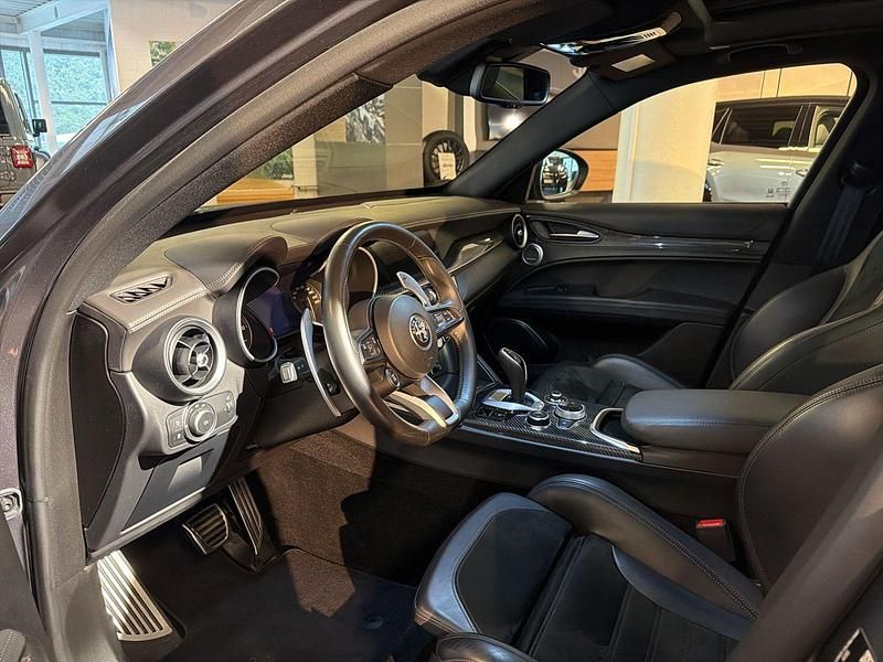 Gebraucht Alfa Romeo Stelvio Ti 209 PS (153 kW) 2022 Grau SUV