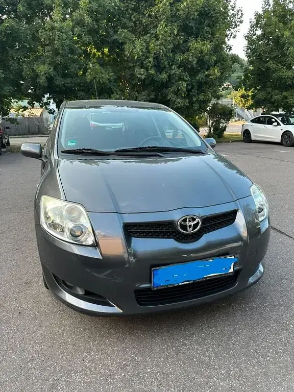 Gebraucht Toyota Auris Life 101 PS (74 kW) 2009 Grau Kleinwagen