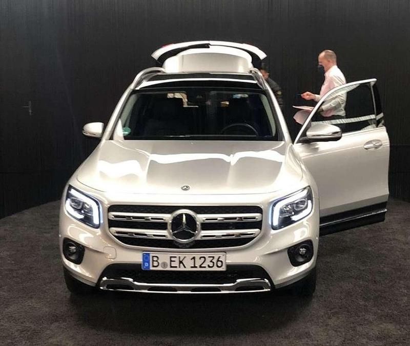 Gebraucht Mercedes GLB200 150 PS (110 kW) 2020 Grau SUV