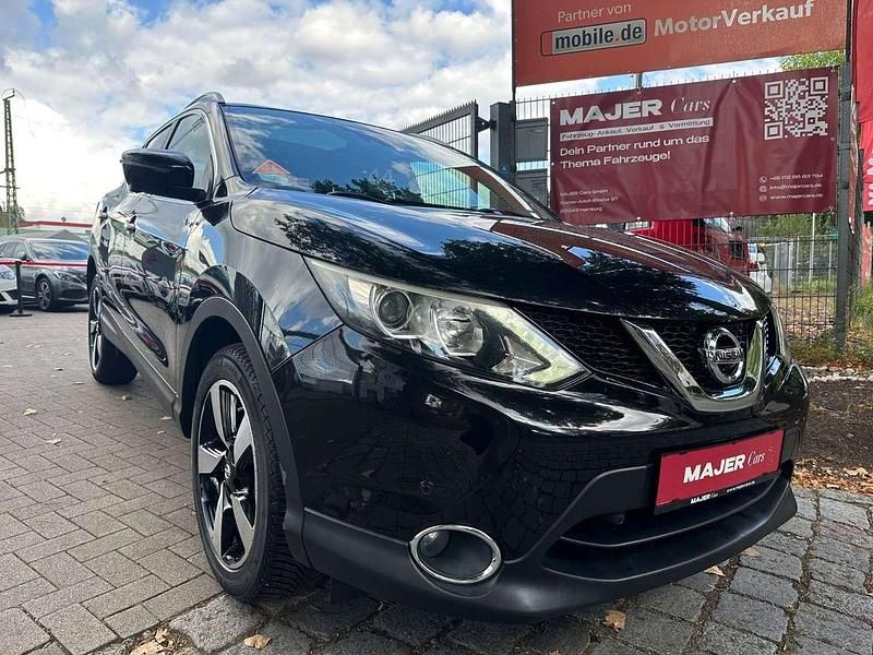 Schwarz Gebraucht 2015 Nissan Qashqai 360º SUV | 11.300 € (Fairer Preis) - Bild 1/3