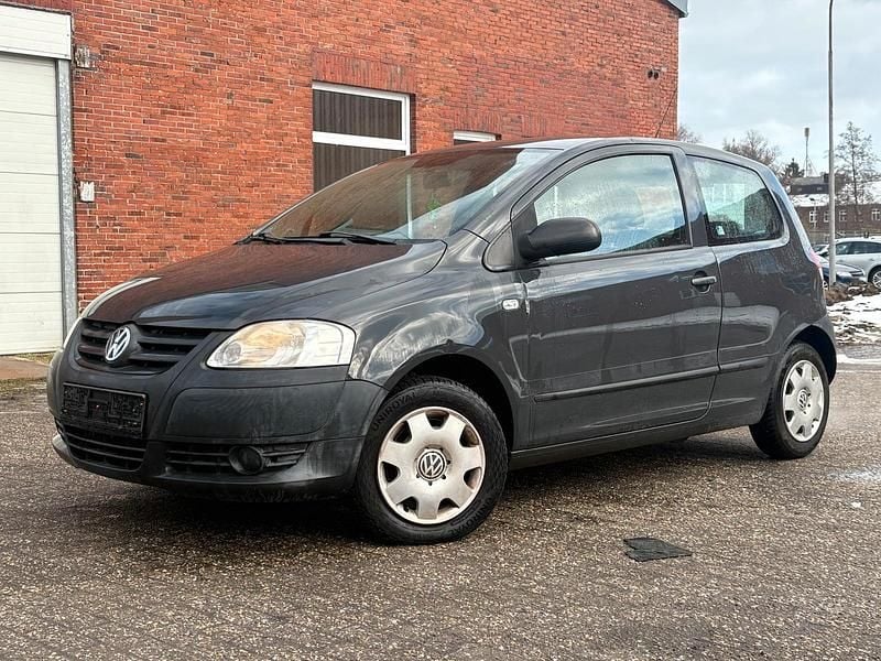 Gebraucht VW Fox 60 PS (44 kW) 2011 Grau Kleinwagen