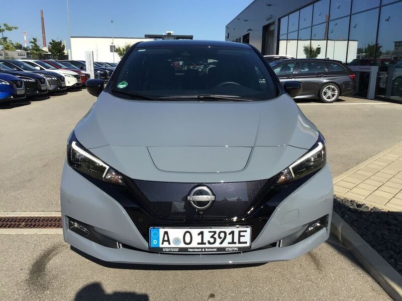 Gebraucht Nissan Leaf Tekna 160 kW (218 PS) 2023 Grau Kleinwagen