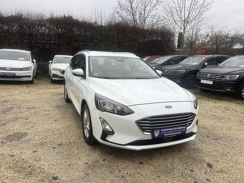 Weiß Gebraucht 2020 Ford Focus Cool & Connect Limousine | 13.299 € (Guter Preis) - Bild 1/4