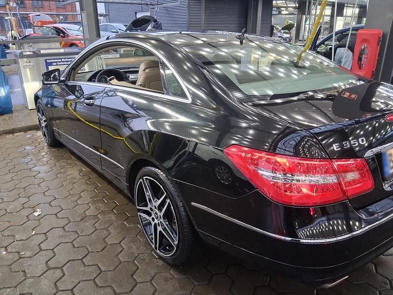 Second-hand Mercedes E350 298 CP (219 kW) 2010 Negru Coupe