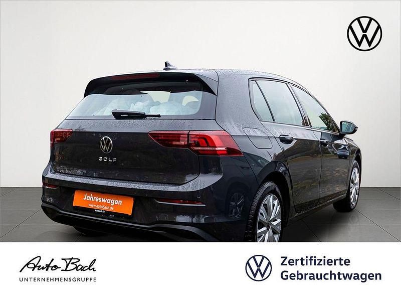 Gebraucht VW Golf VIII 116 PS (85 kW) 2024 Grau Limousine