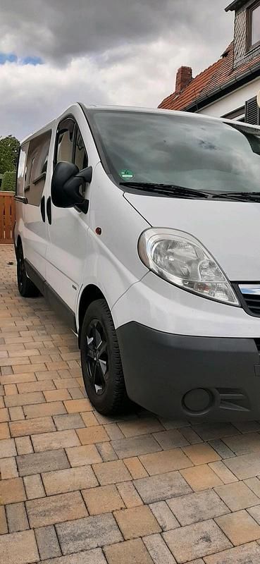 Gebraucht Opel Vivaro 114 PS (83 kW) 2013 Weiß Van / Kleinbus